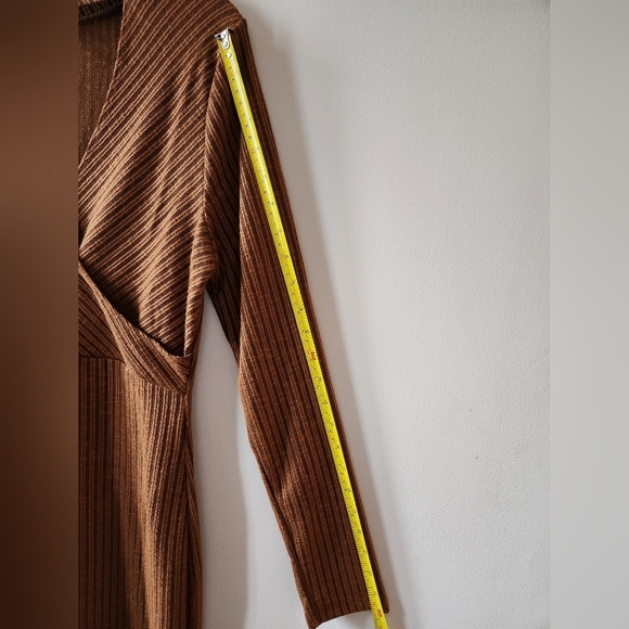 Brown Ribbed Knit Bodycon Midi Dress with Mock V-Neck Size L, BNWT - Picture 6 of 11